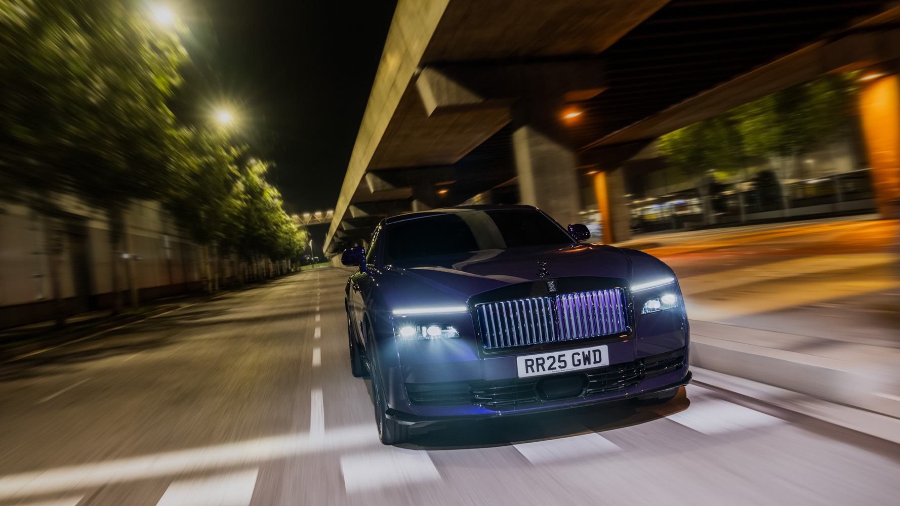 Rolls-Royce-Announces-Black-Badge-Spectre-anh-_12.jpg