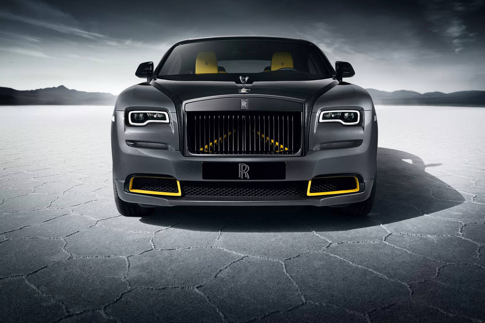 Rolls-Royce-Black-Badge-Wraith-Black-Arrow-02.jpg