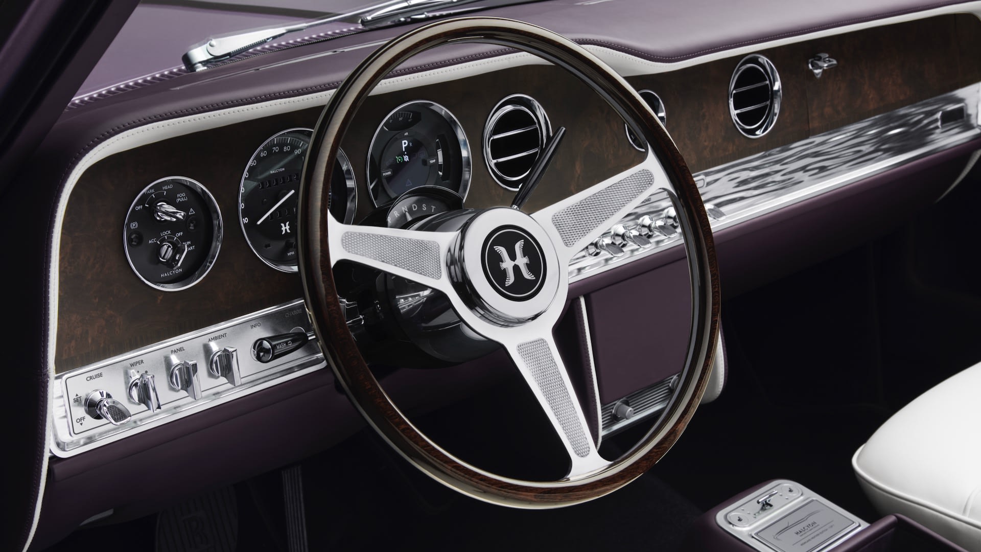 Rolls-Royce Corniche-anh-4.jpg