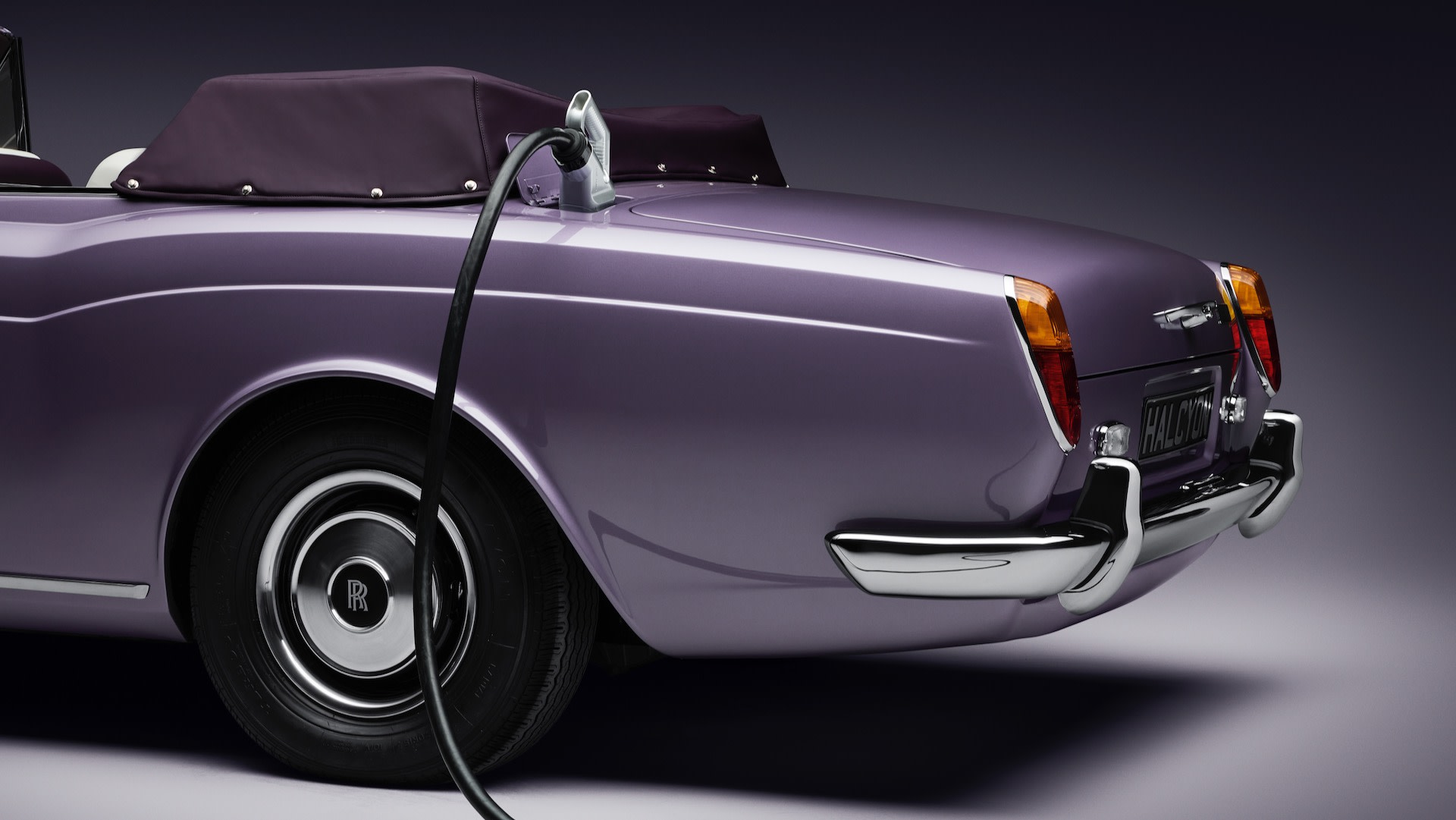 Rolls-Royce Corniche-anh-7.jpg