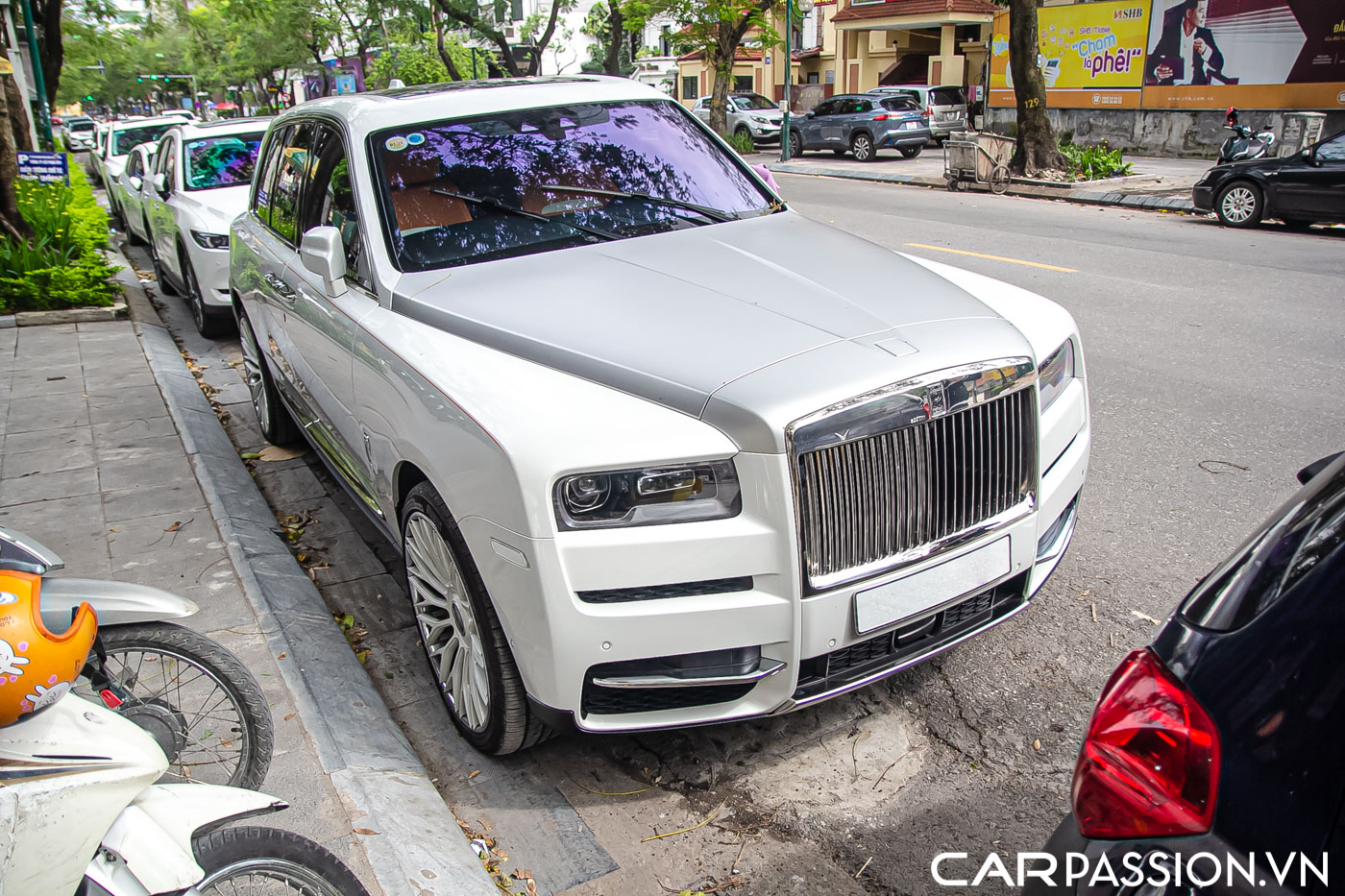 Rolls-Royce Cullinan (10).JPG