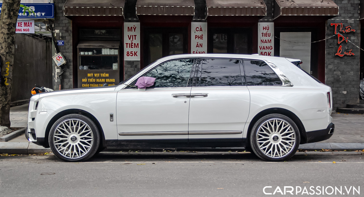 Rolls-Royce Cullinan (2).JPG