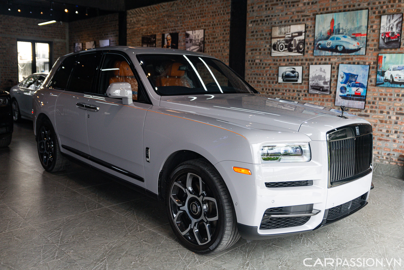 Rolls-Royce Cullinan Black Badge màu độc (1).JPG