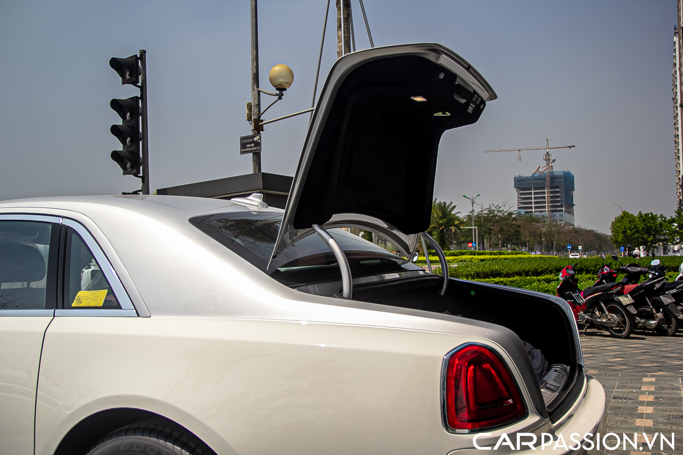 Rolls-Royce Ghost Series II (54).JPG