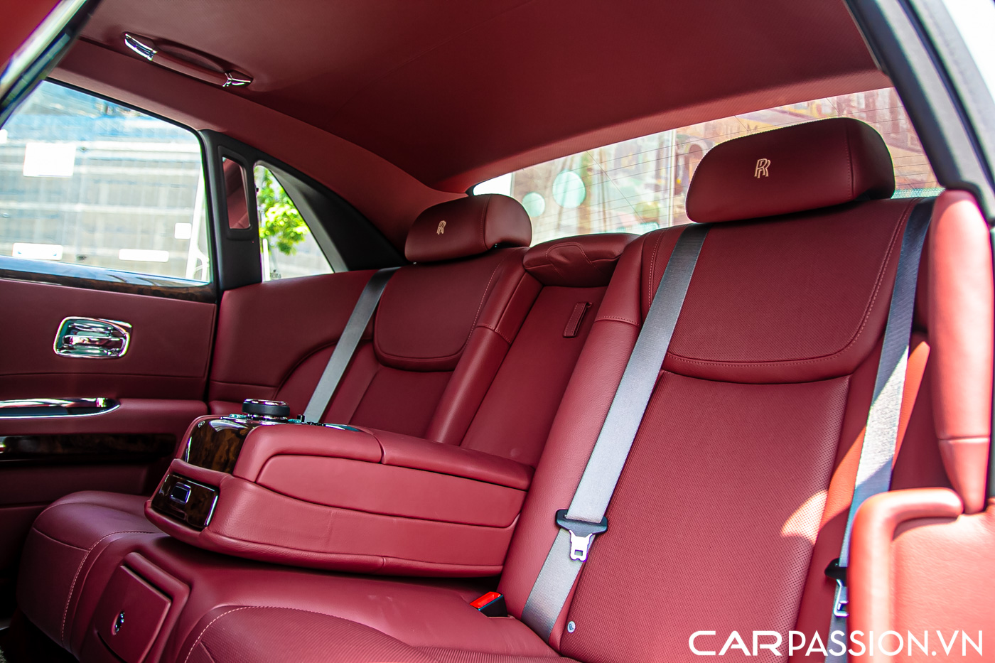Rolls-Royce Ghost Series II (95).JPG