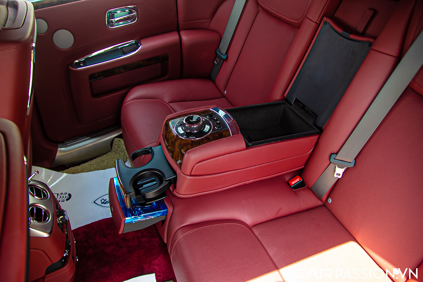 Rolls-Royce Ghost Series II (96).JPG