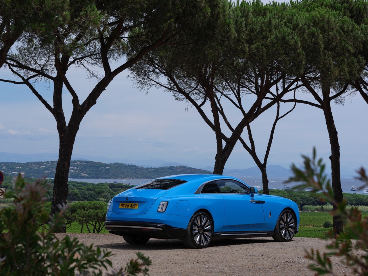 Rolls-Royce mang 12 xe Bespoke anh 10.jpeg