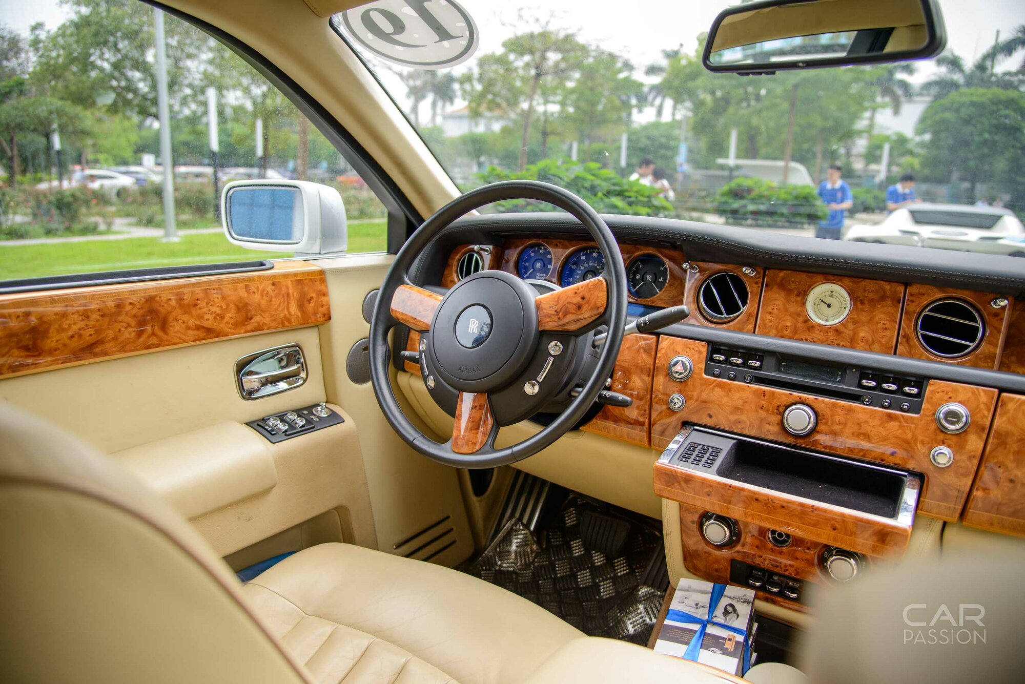 rolls-royce-phantom-trung-nguyen-anh--34.jpg