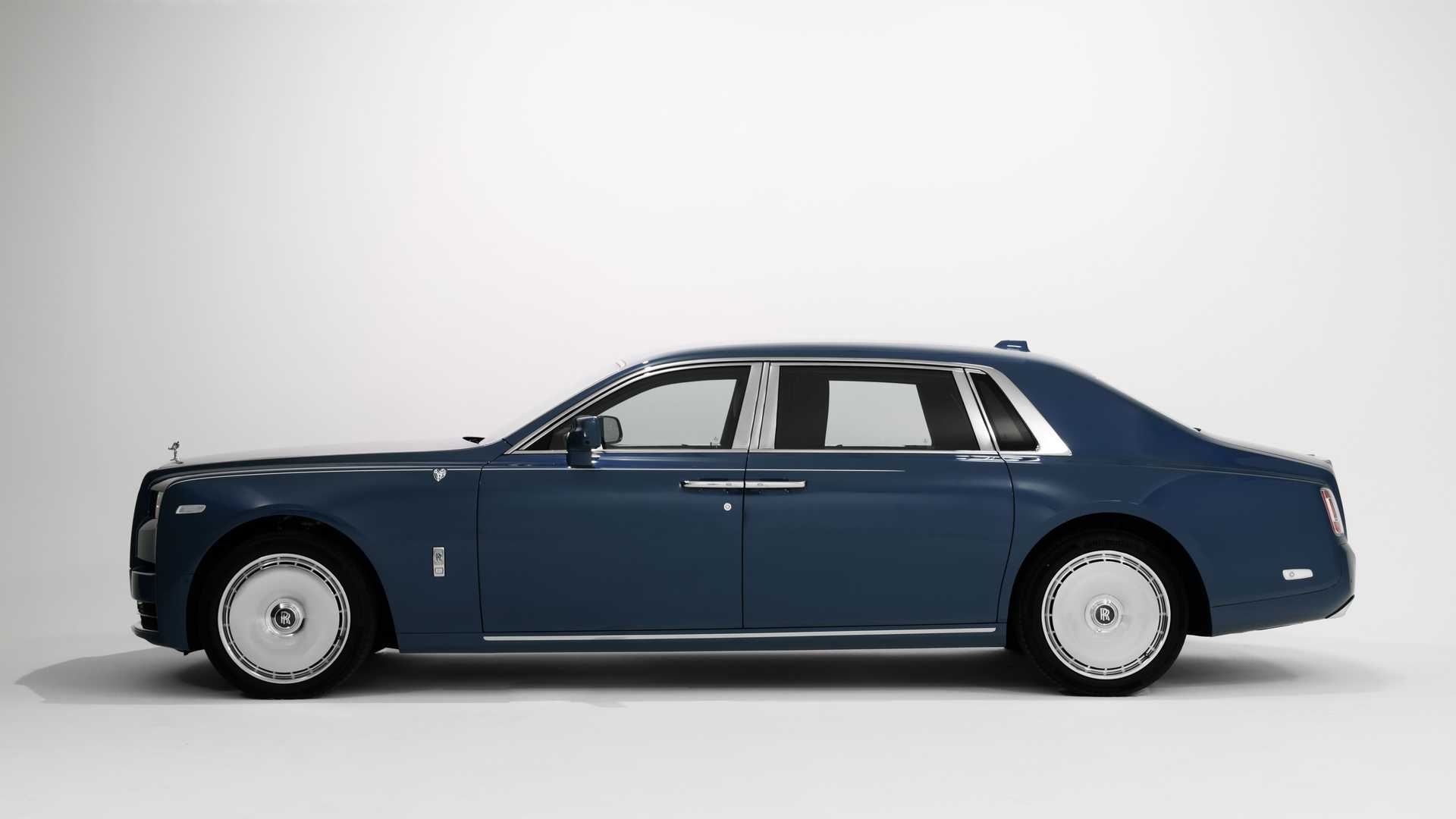 Rolls-Royce Phantom VIII (22).jpg