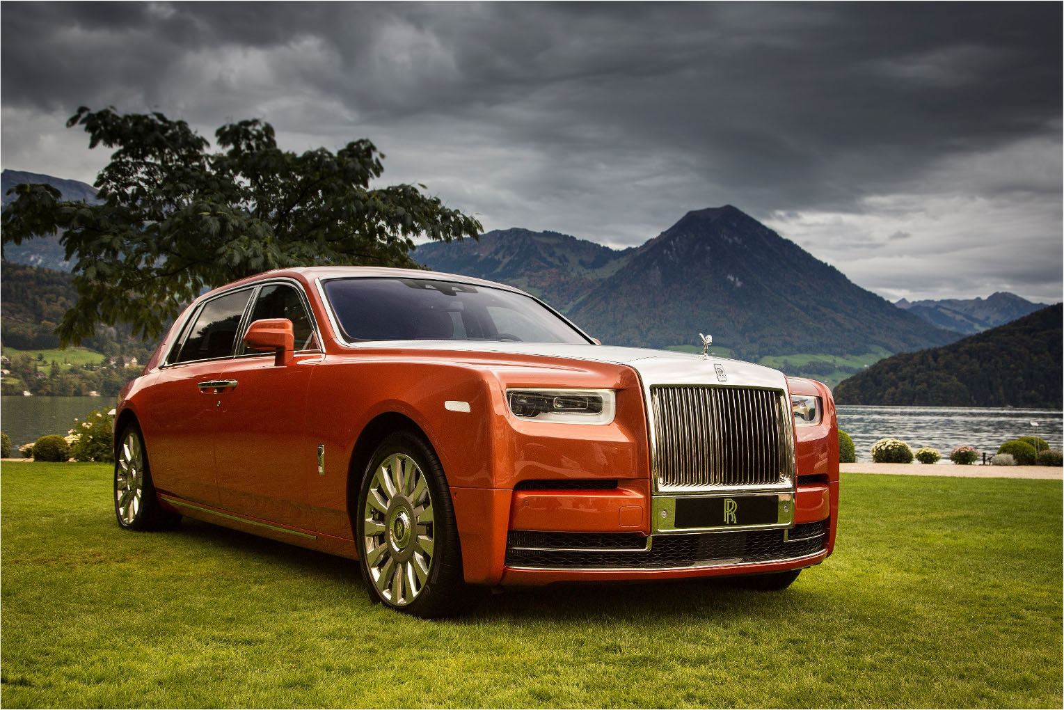 Rolls-Royce-Phantom-VIII-Star-of-India-anh-7.jpg