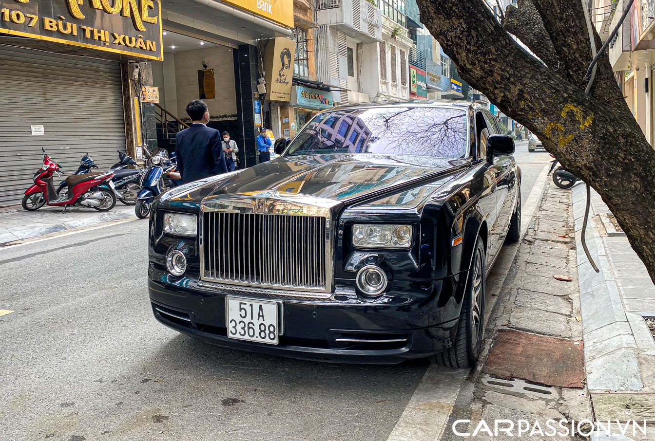 Rolls-royce Phantom Year of Dragon (1).JPG