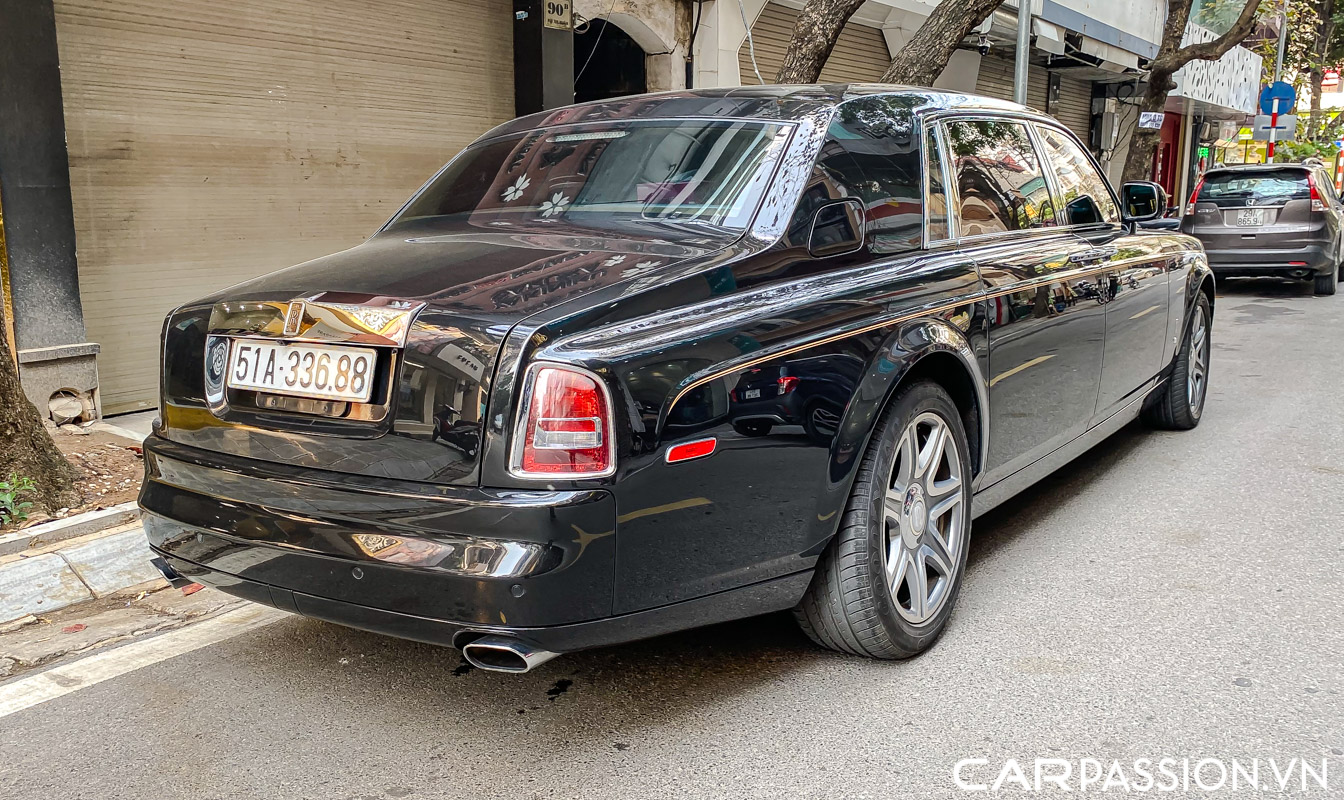 Rolls-royce Phantom Year of Dragon (2).JPG