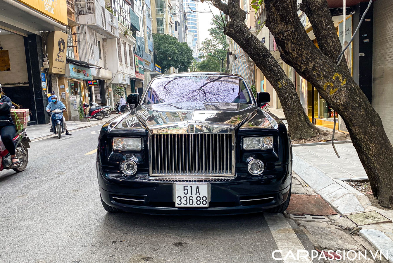 Rolls-royce Phantom Year of Dragon (40).JPG