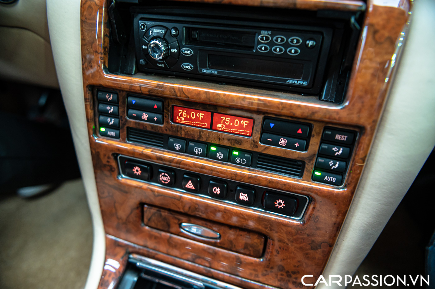 Rolls-Royce Silver Seraph (103).JPG