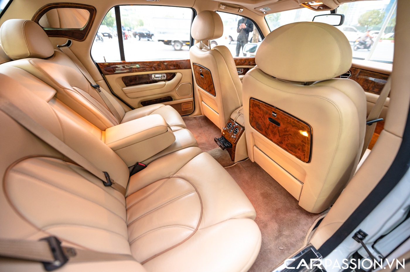 Rolls-Royce Silver Seraph (60).JPG