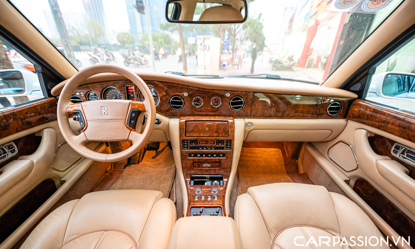 Rolls-Royce Silver Seraph (63).JPG