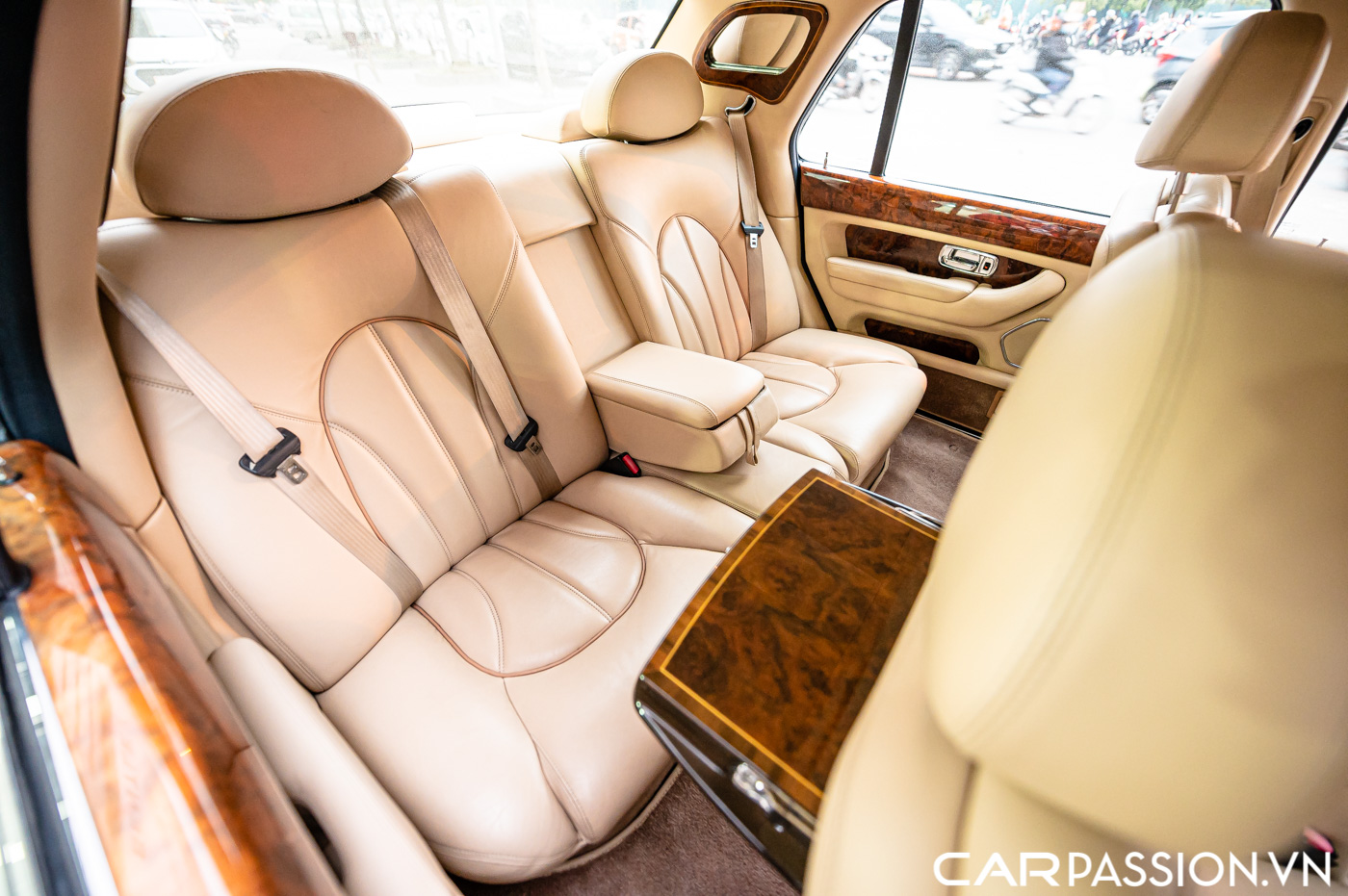 Rolls-Royce Silver Seraph (66).JPG