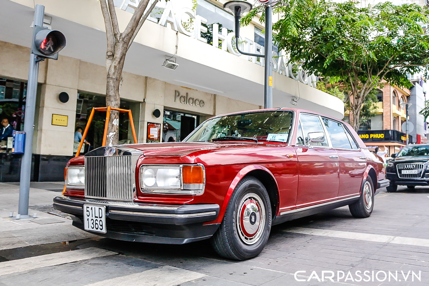 Rolls-Royce Silver Spur III (10).JPG