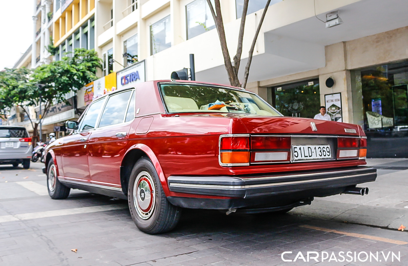 Rolls-Royce Silver Spur III (5).JPG