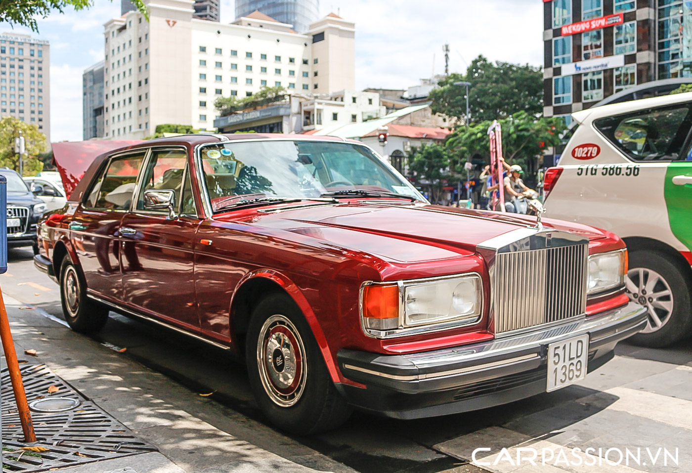 Rolls-Royce Silver Spur III (9).JPG