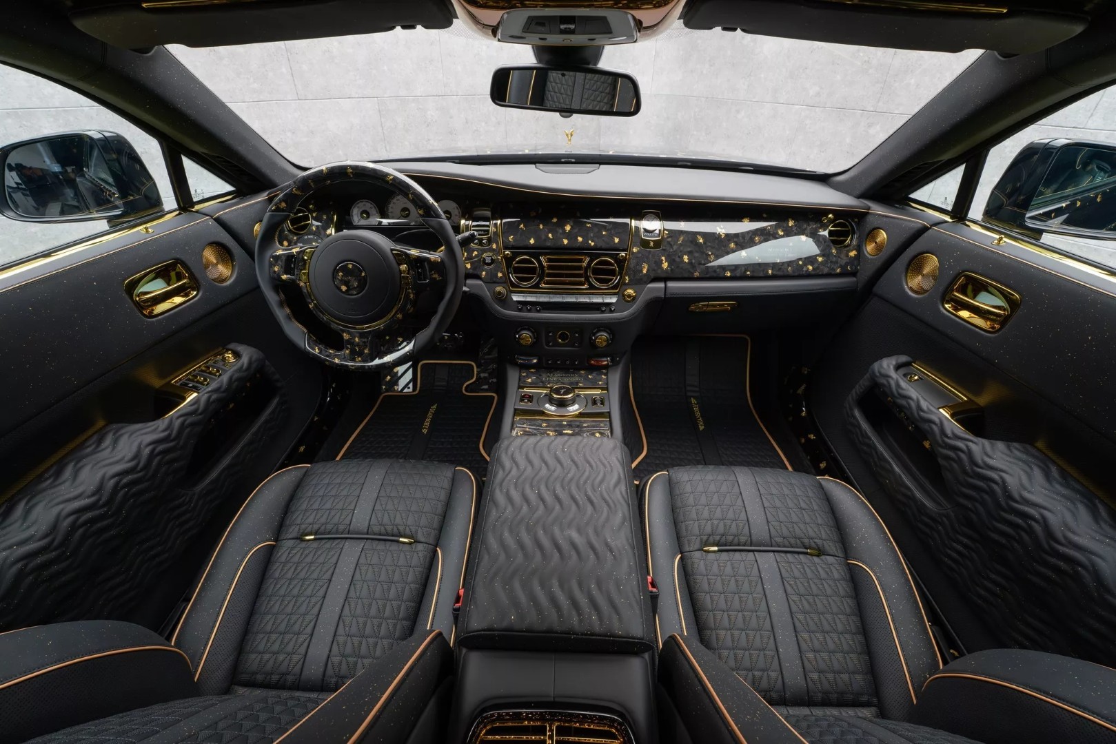 Rolls-Royce Wraith mansory anh  (1).jpeg