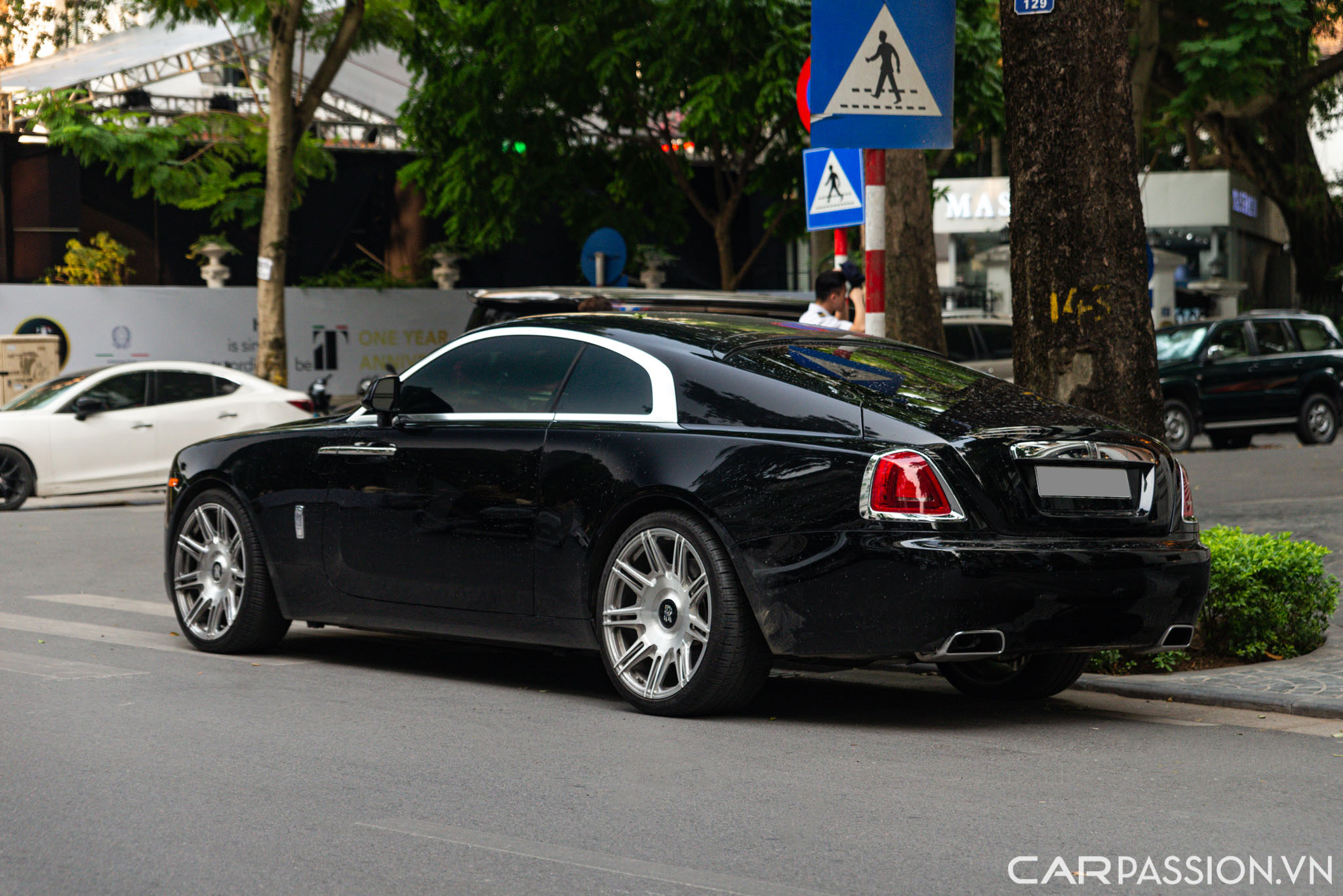 Rolls-Royce Wraith Series II (6).jpg