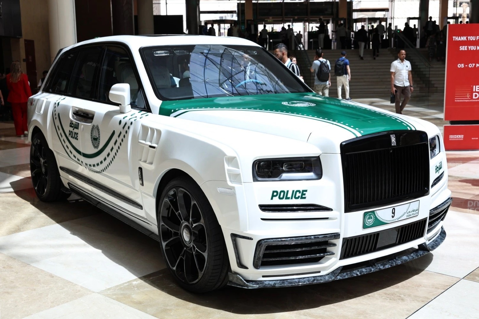 Rolls_Royce_Cullinan_Mansory_Dubai_Police_3 (1) (Large).jpeg