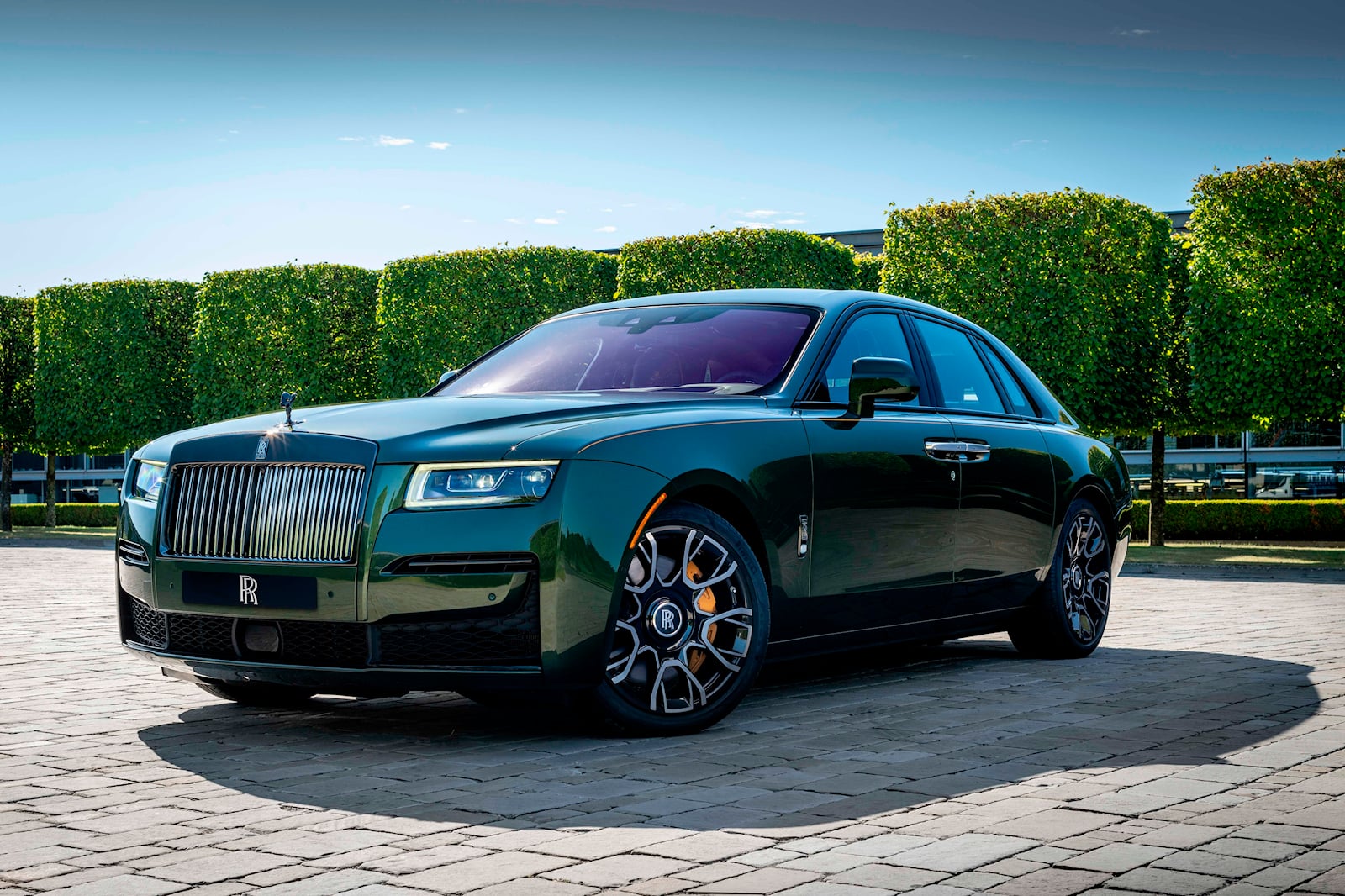 rollsroyce-ghost-pebblebeach-00.jpg