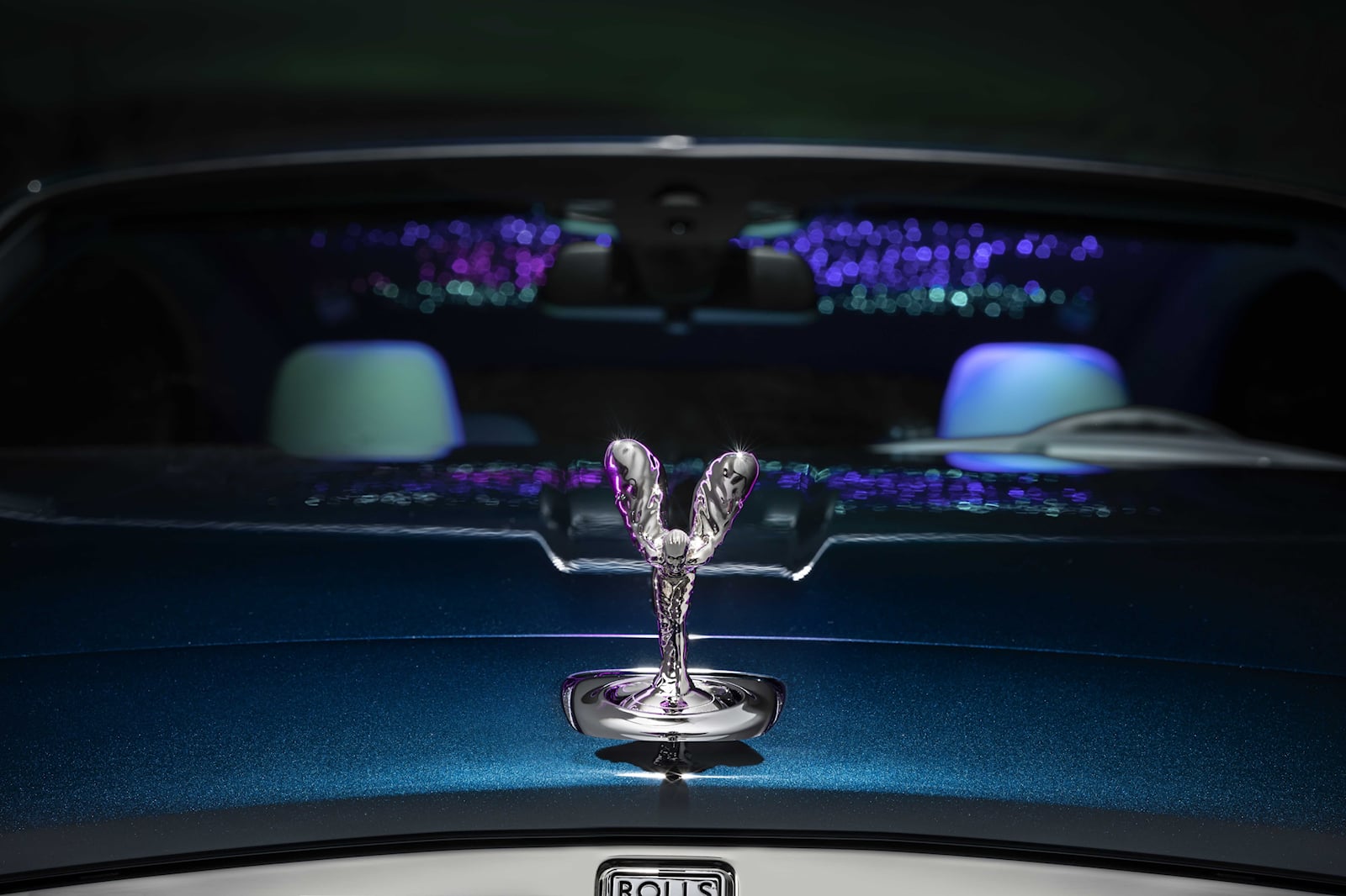 rollsroyce-wraith-auroraborealis-01.jpg