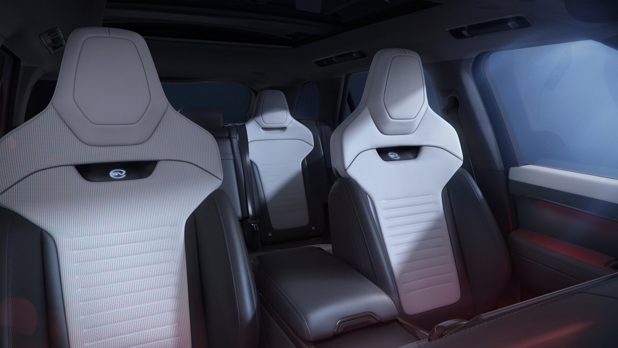 RRS_SV_Carbon_Interior_16x9_8K_SH027_PR.jpeg
