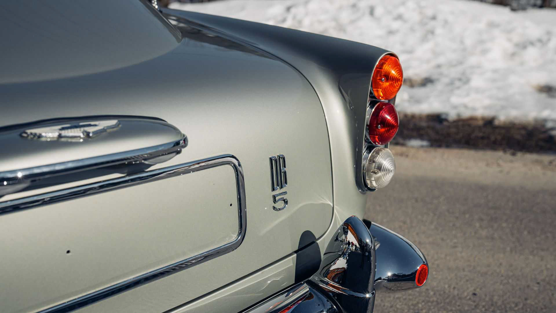 Sean Connery Aston Martin DB5 (12).JPG