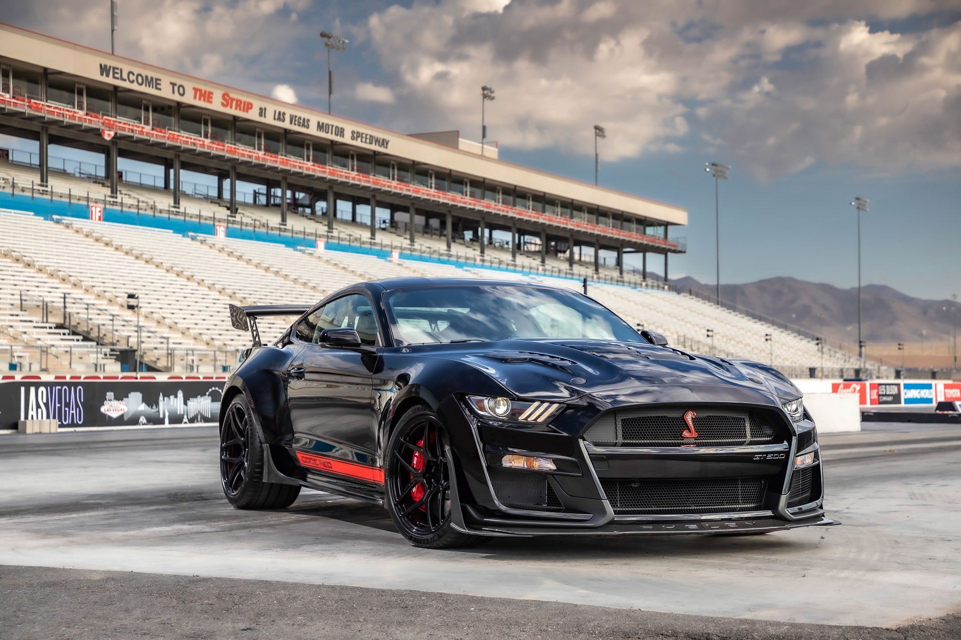 Shelby GT500 Code Red (3).JPG