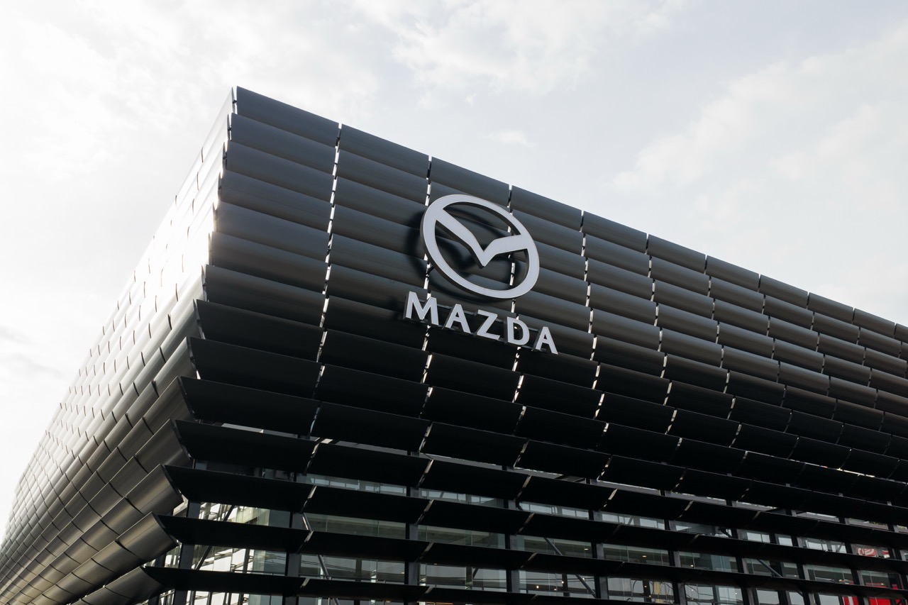 showroom Mazda Flagship-anh-10.jpeg
