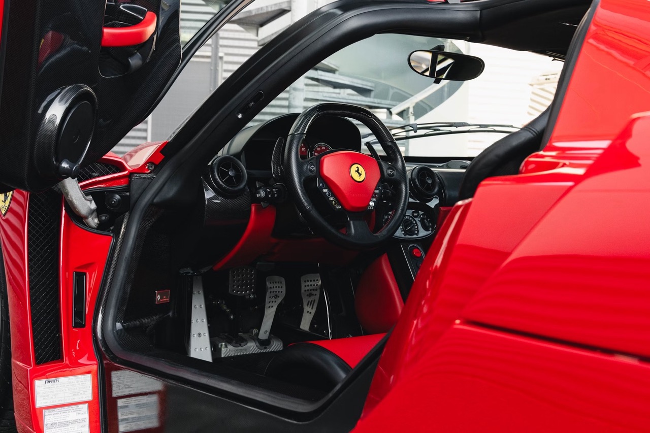 sieu-xe-ferrari-enzo-anh-4.jpeg