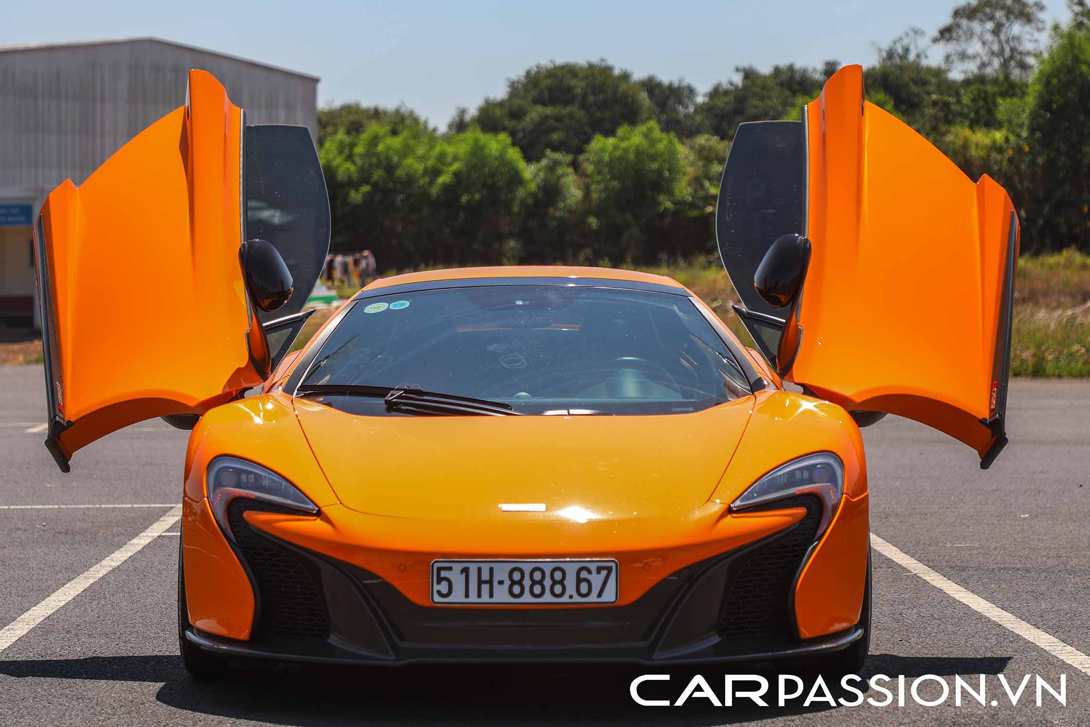 sieu-xe-mclaren-650s-chu-nha-hang-bao-ngu-anh-28.jpg