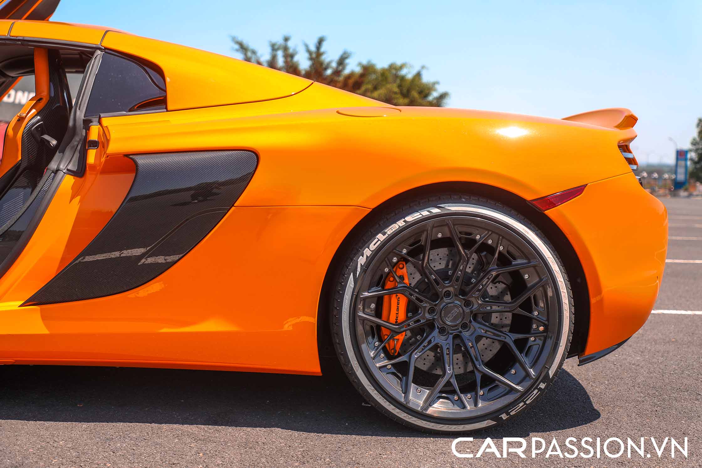 sieu-xe-mclaren-650s-chu-nha-hang-bao-ngu-anh-5.jpg