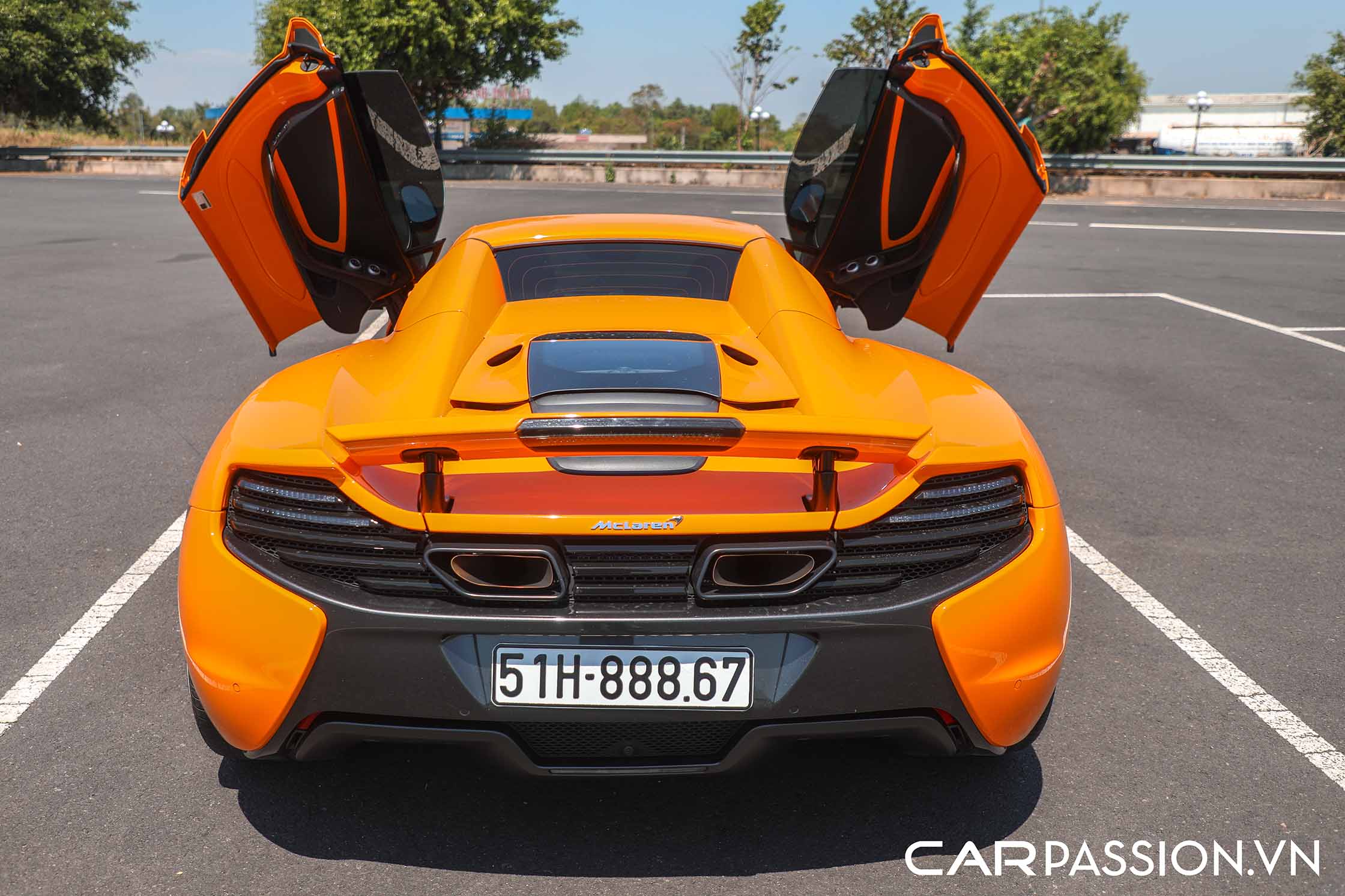 sieu-xe-mclaren-650s-chu-nha-hang-bao-ngu-anh-7.jpg