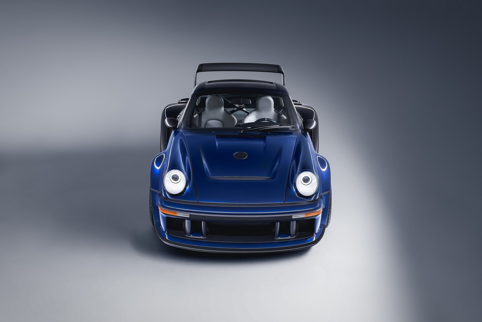 singer-makes-a-sorcerer-out-of-the-first-porsche-911-reimagined-from-its-dls-turbo-series_5.jpeg