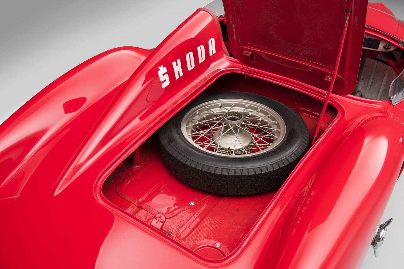 SKODA 1100 OHC (7).JPG