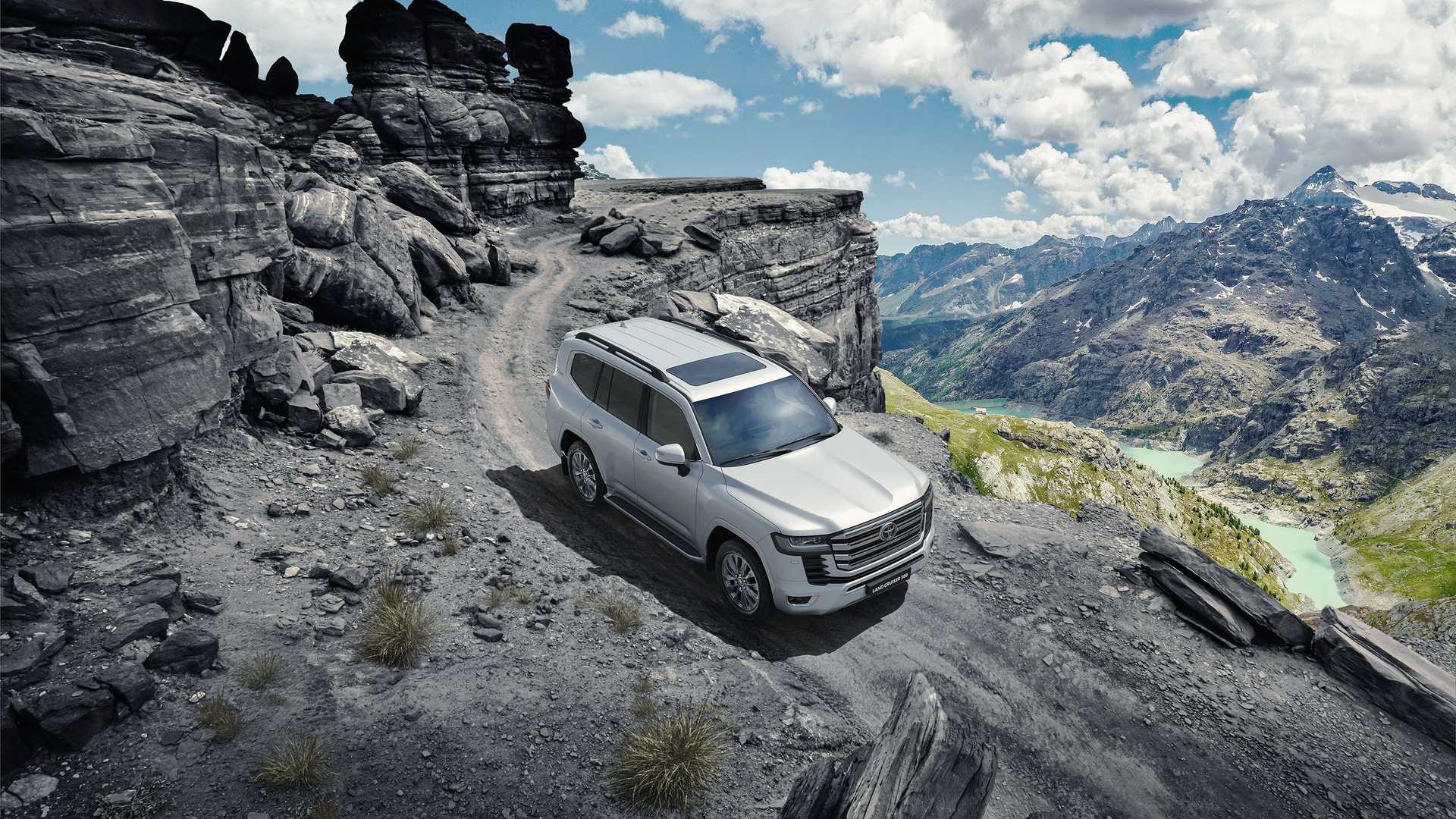 so-sanh-toyota-land-cruiser-2020-lc300-co-gi-moi-anh-7.jpg