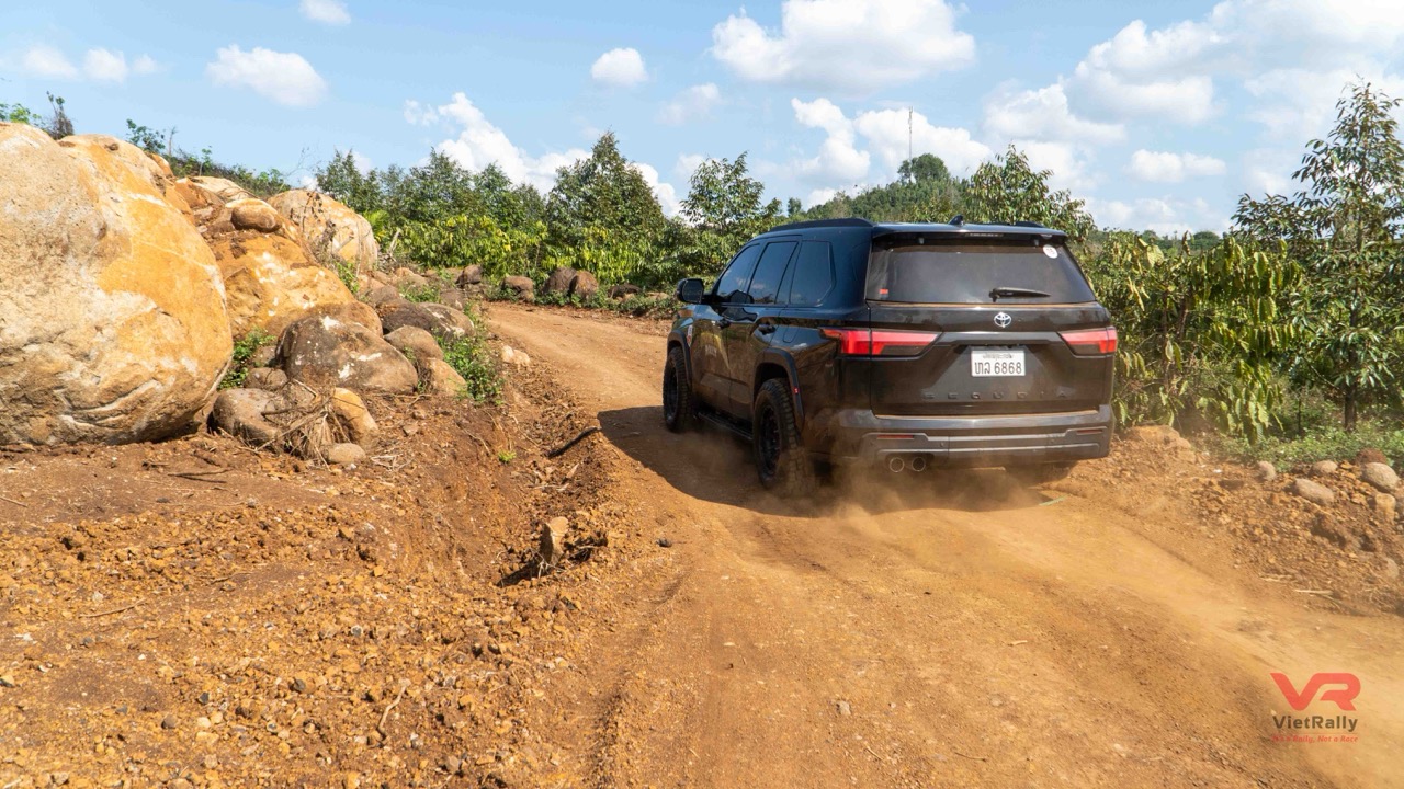 sony-vr-truong-son-ngay-1-anh--6 Large.jpeg