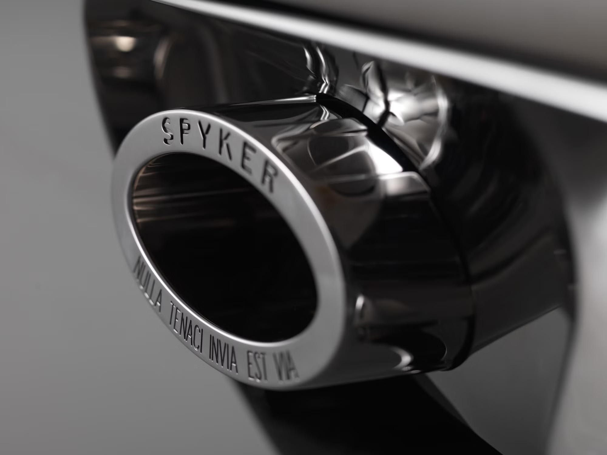 Spyker C8 Preliator-anh-2.jpeg
