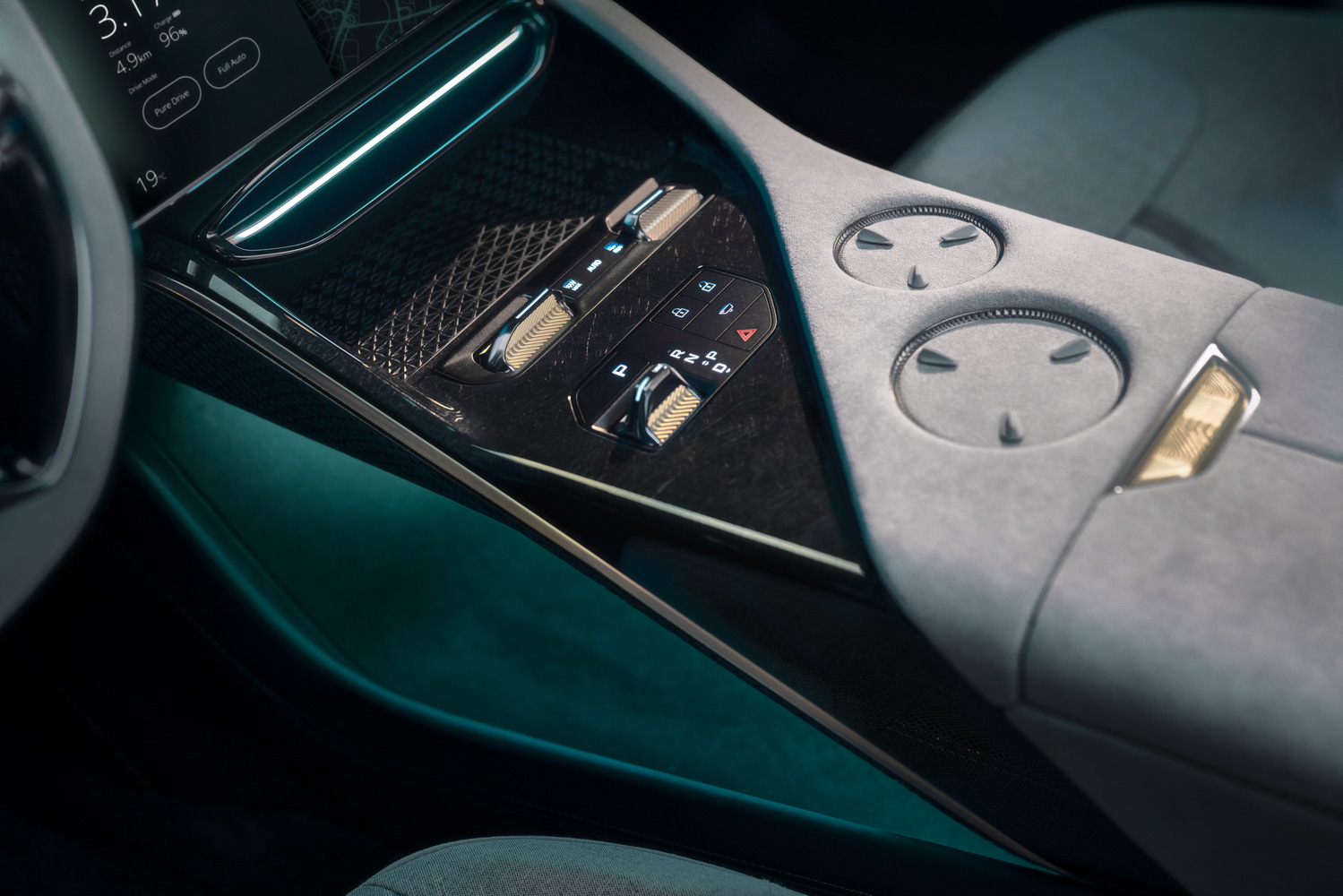 SUV-Lotus Eletre-anh-_1.jpg