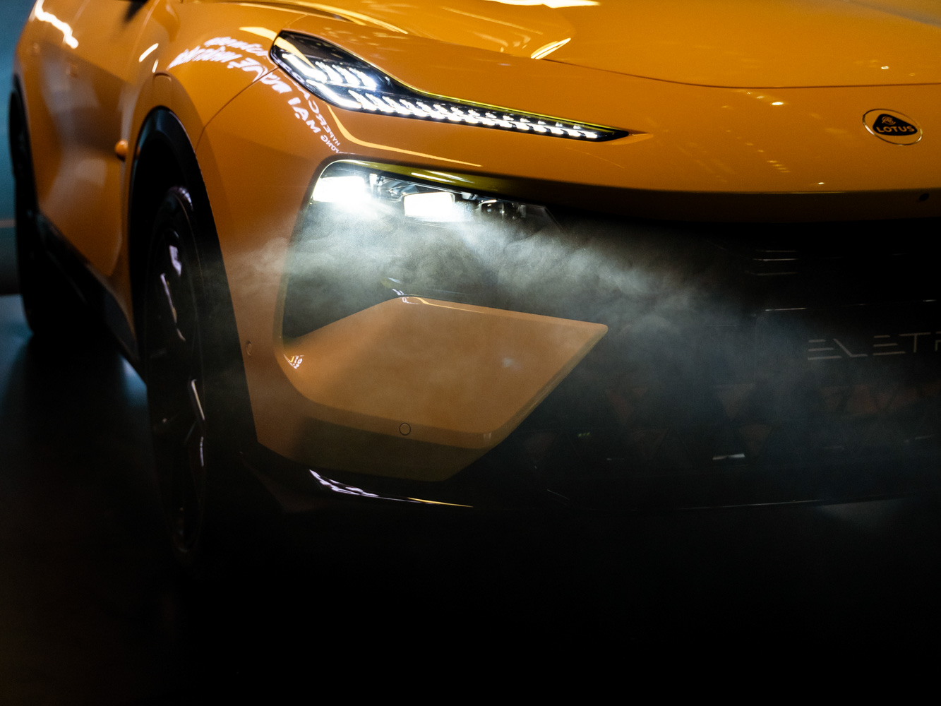 SUV-Lotus Eletre-anh-_18.jpg