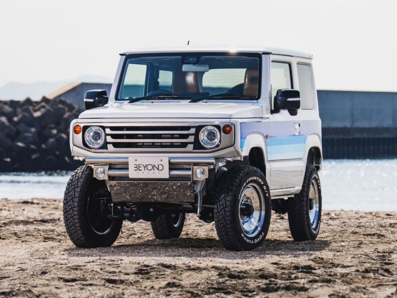 Suzuki Jimny Beyond JAPAN-anh-2.jpg