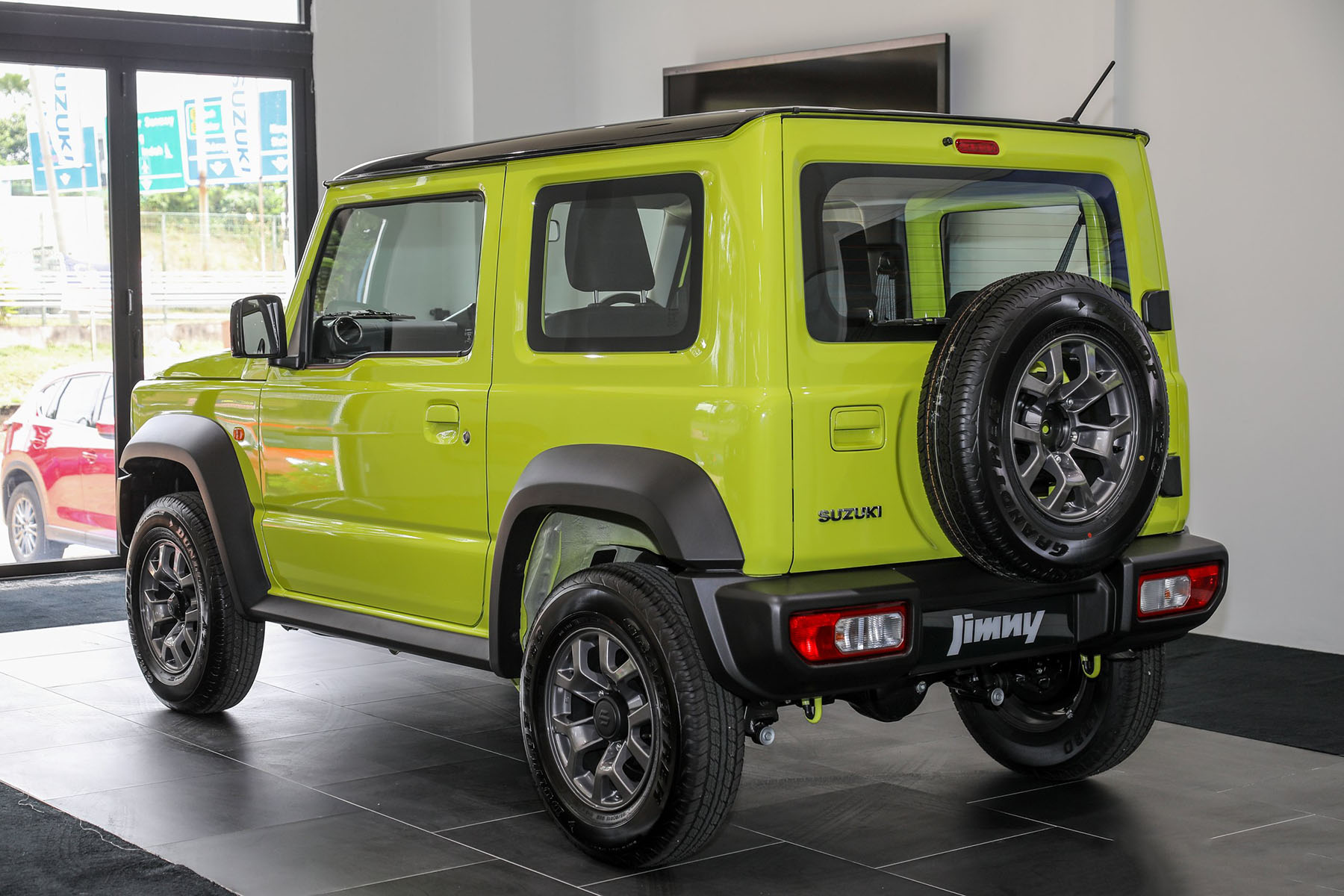 Suzuki-Jimny-Malaysia-00.jpg