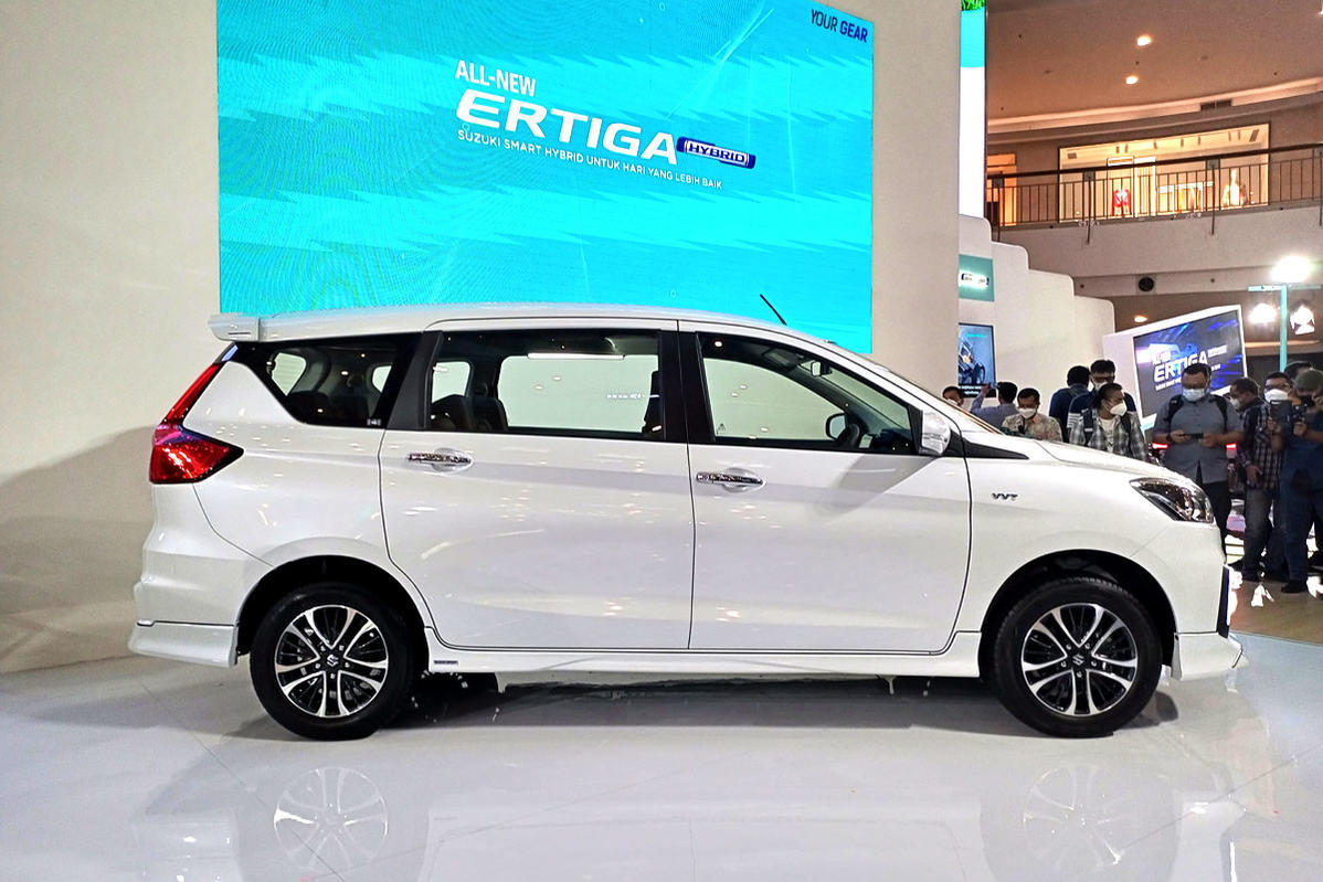 suzukivn_ertigahybrid-04.jpg