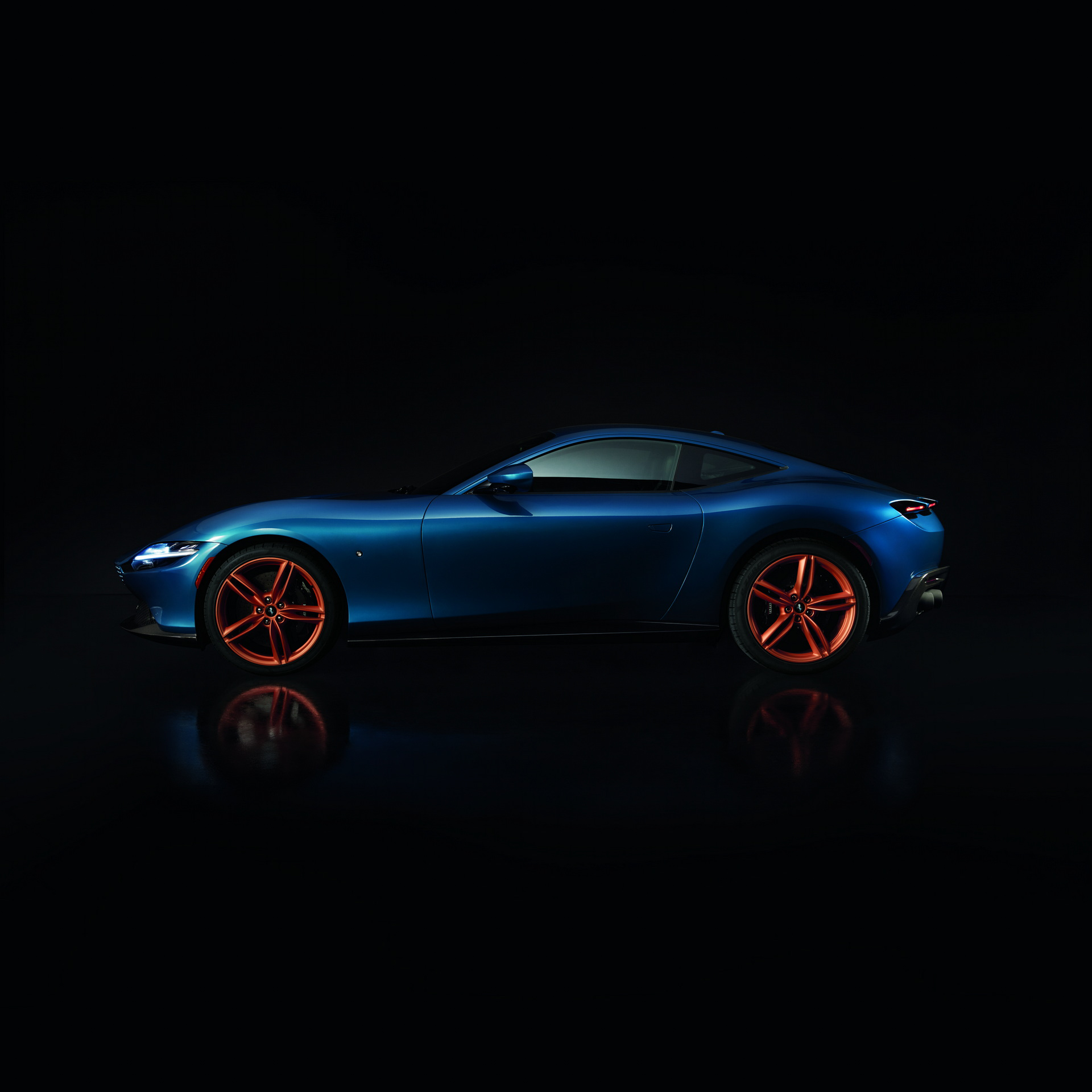 Tailor Made Ferrari Roma (9).JPG