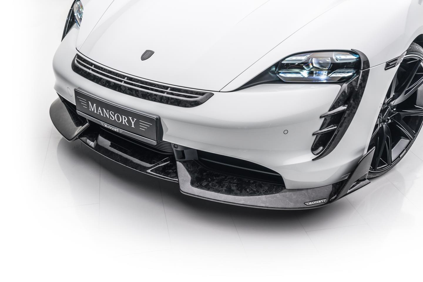 Taycan Mansory (11).JPG