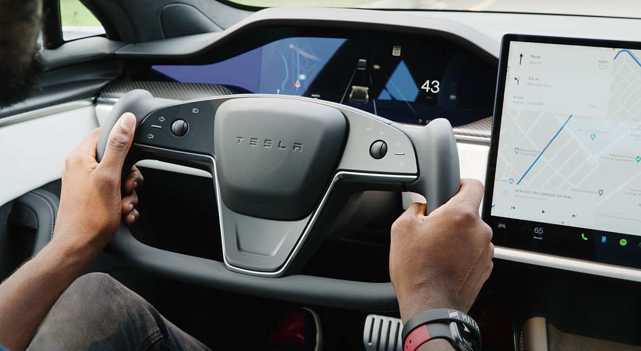 tesla-model-s-yoke.jpg